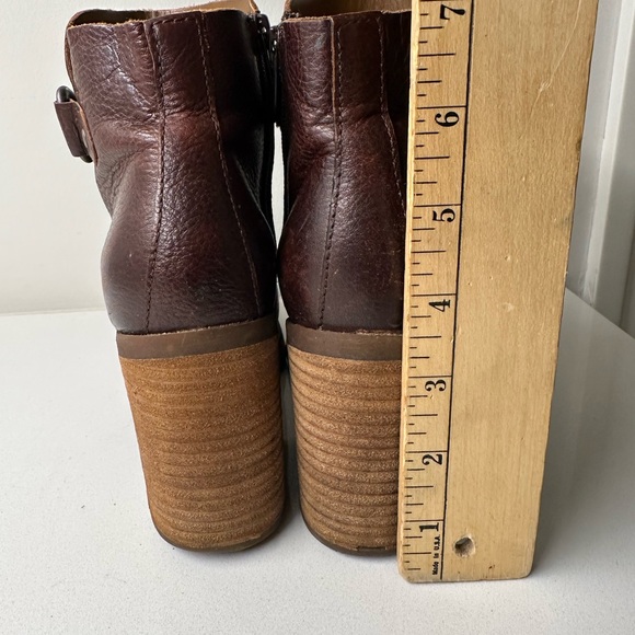 Korks Mertle Brown Pebble Leather Stacked Heel Size 7 .
3.5” heel - Picture 12 of 14